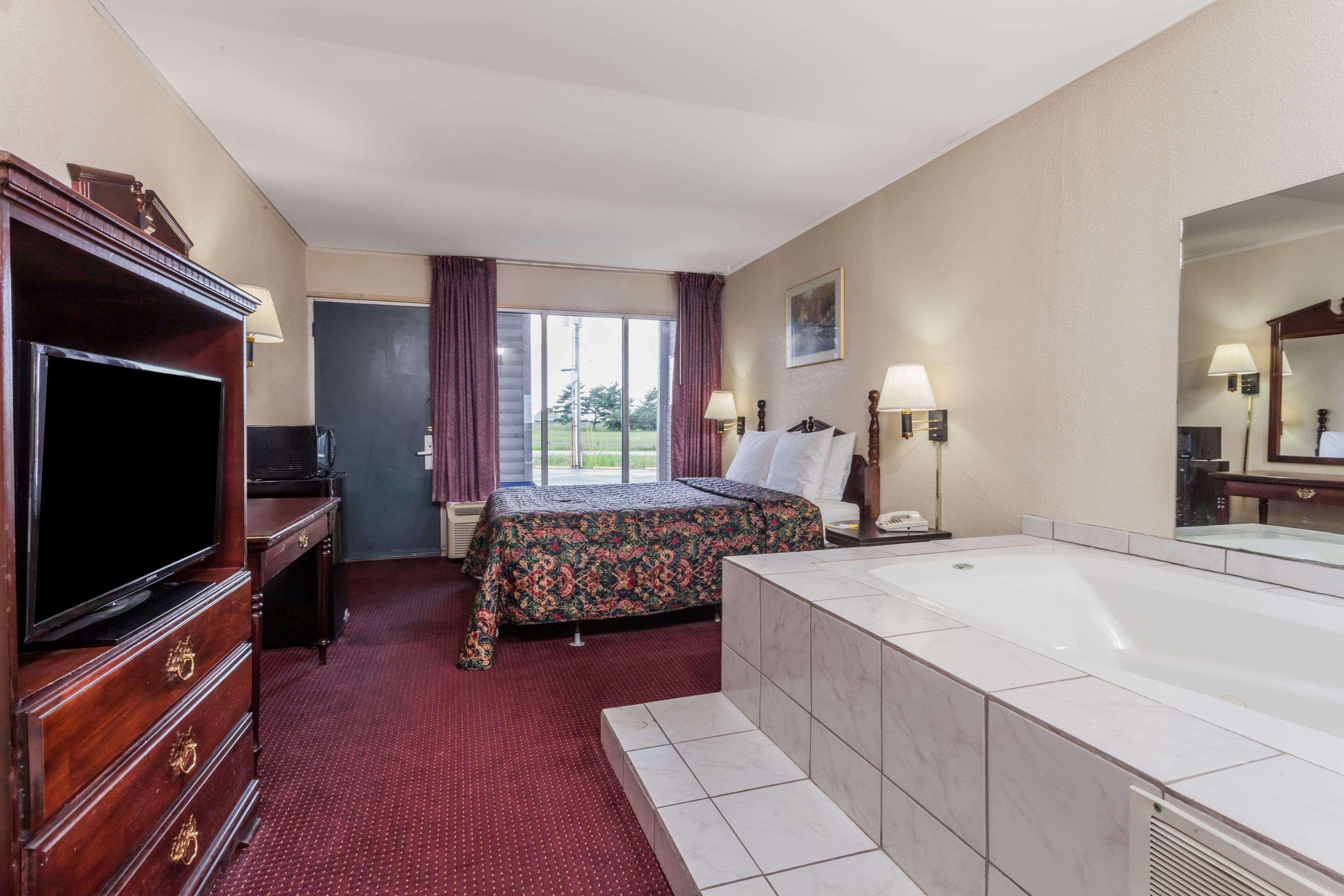 Days Inn Seymour Dış mekan fotoğraf